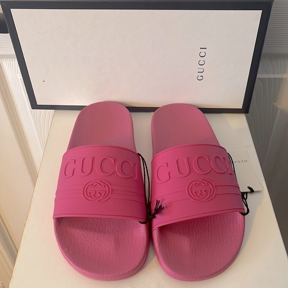 New Authentic Gucci Slide Rubber Sandal Sz 39 Fuchsia/Pink